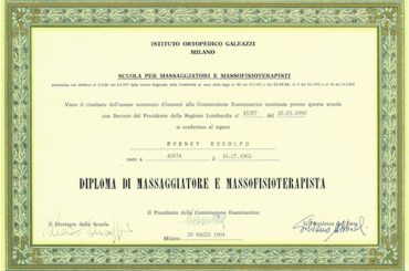 1 – Diploma di massaggiatore e massofisioterapista